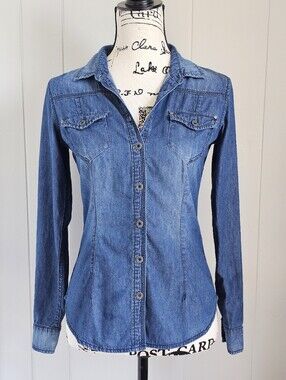 Timeout Western Denim Button-Front Women's Shirt - Blue